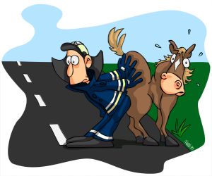 Comic Pferd und Feuerwehrmann auf der Straße