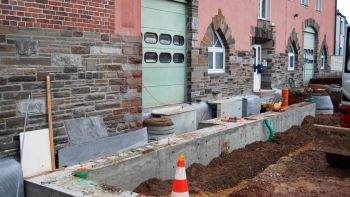 Das Fundament Richtung Altbau - Foto: Sven Schimmel